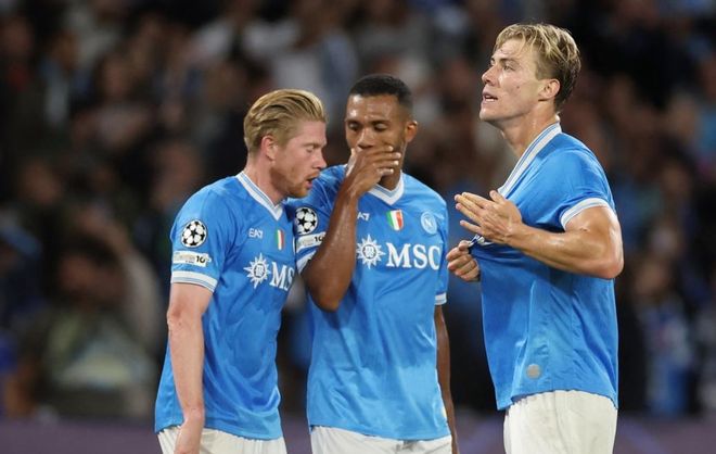 全英羽球赛｜换了十多个搭档后 郭新娃终夺大赛冠军